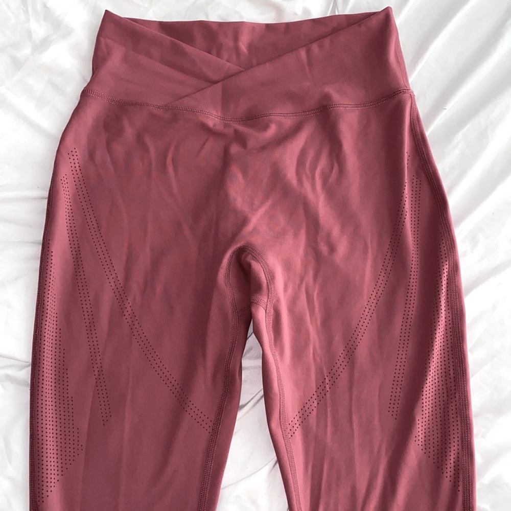 Alphalete Surface Path leggings